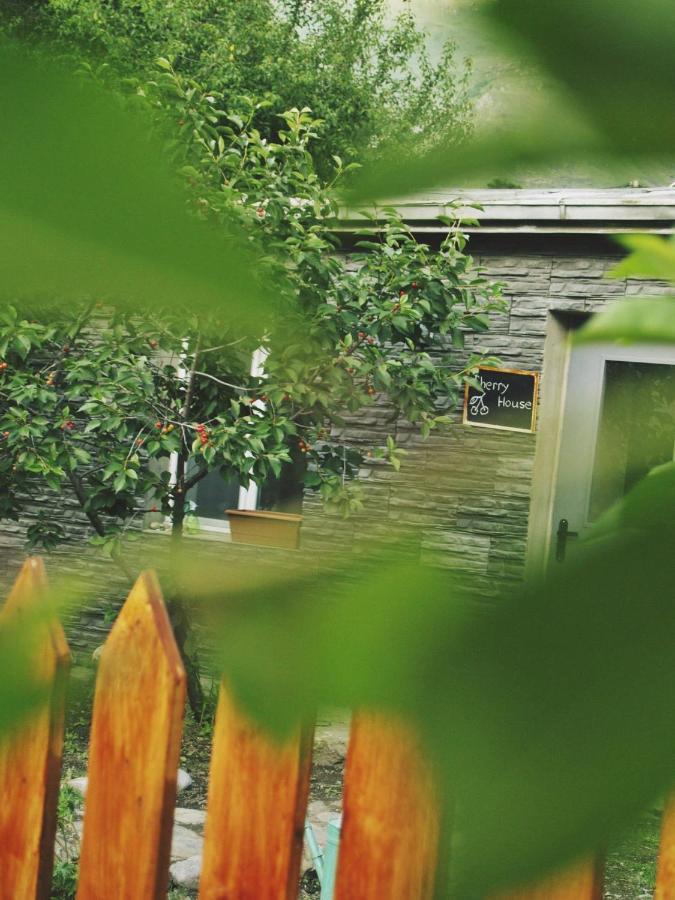 Cherry House Kazbegi Exterior foto